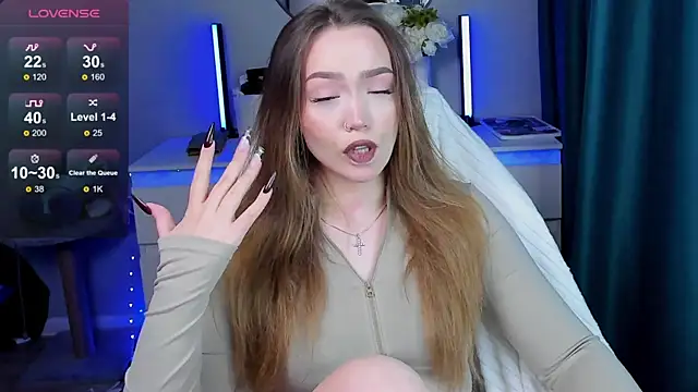 Evia r0se online show from October 24, 1:40 pm