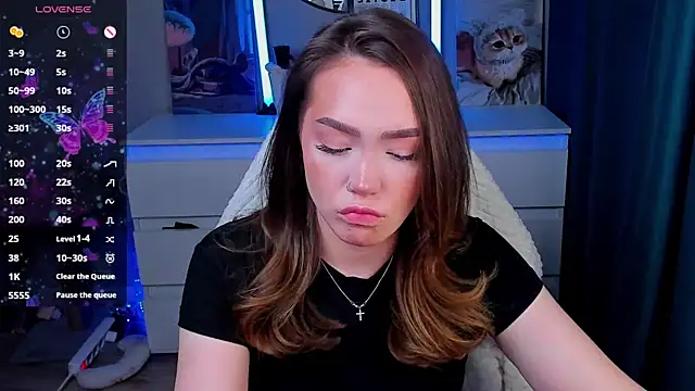 Evia r0se online show from April 22, 5:21 am