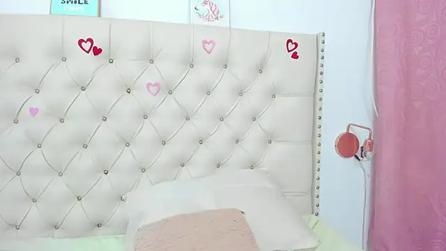 Kim Eli online show from March 7, 10:54 pm