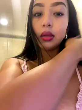 SOPHIACANDY19  online show from November 5, 11:16 pm