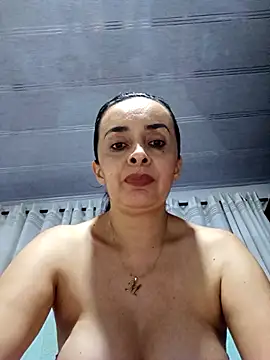 Snapshot of Samantha_Sullivan_ chatting on October 22, 1:39 am Samantha Sullivan online show from October 22, 1:39 am