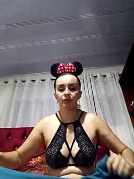 Snapshot of Samantha_Sullivan_ chatting on November 1, 2:13 am Samantha Sullivan online show from November 1, 2:13 am