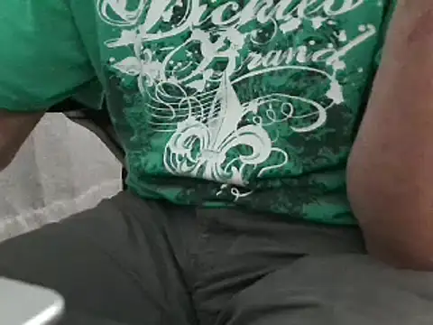 overaveragefreak4you online show from December 24, 6:33 am