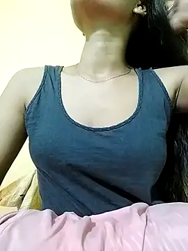 MISSQUEEN48 online show from February 10, 1:11 pm