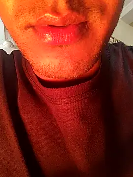 Snapshot of Wild-Honey chatting on December 22, 3:22 am Wild-Honey online show from December 22, 3:22 am