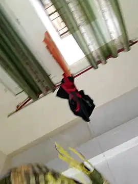 Snapshot of Wild-Honey chatting on September 30, 3:33 am Wild-Honey online show from September 30, 3:33 am