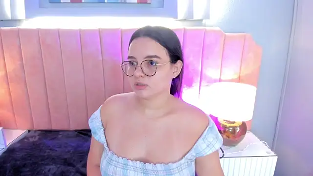 alys baker online show from October 17, 3:53 am