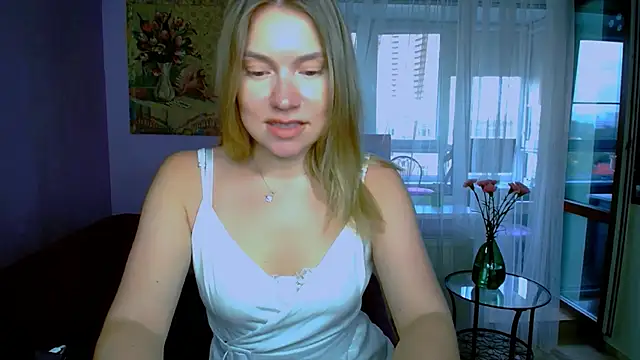 Snapshot of TaylorBre chatting on September 13, 5:29 am TaylorBre online show from September 13, 5:29 am