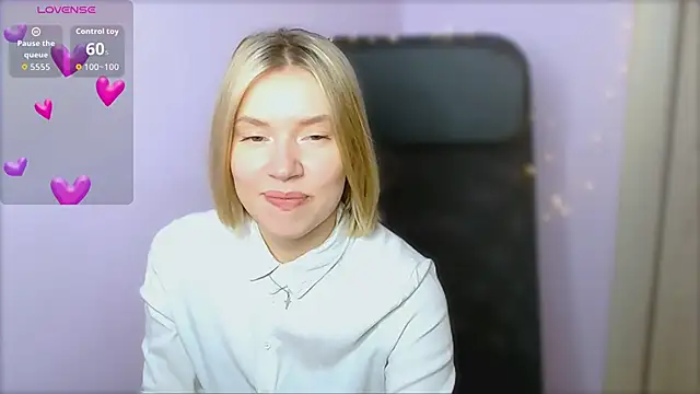 Snapshot of TaylorBre chatting on February 21, 9:21 am TaylorBre online show from February 21, 9:21 am