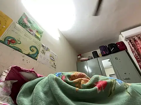 Snapshot of SammyChocolateIndian chatting on January 1, 3:34 am SammyChocolateIndian online show from January 1, 3:34 am