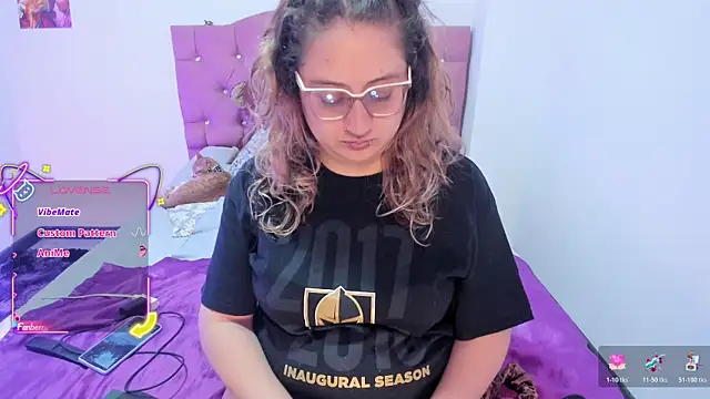 AnnieBigBoobs online show from December 18, 9:10 pm