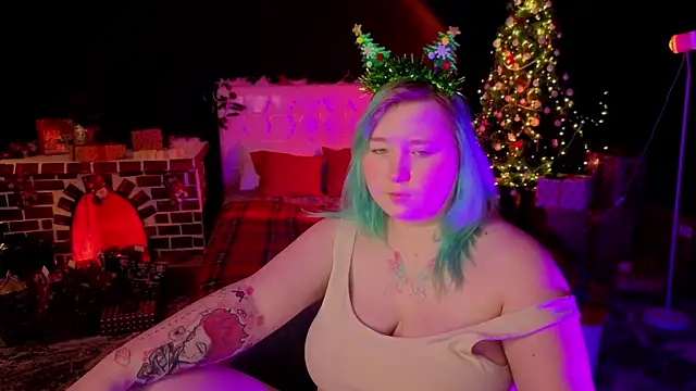 Snapshot of ChimberWol chatting on December 17, 2:17 am ChimberWol online show from December 17, 2:17 am