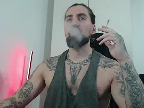 Snapshot of MateoHunk chatting on January 9, 3:26 pm MateoHunk online show from January 9, 3:26 pm