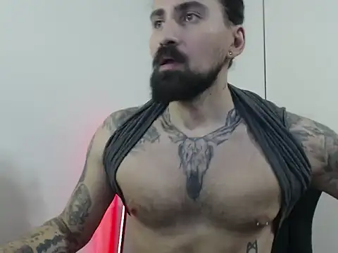 Snapshot of MateoHunk chatting on January 10, 5:37 pm MateoHunk online show from January 10, 5:37 pm