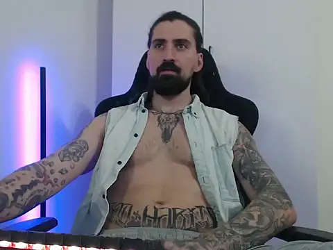 Snapshot of MateoHunk chatting on March 19, 6:23 pm MateoHunk online show from March 19, 6:23 pm