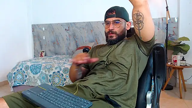 hanz col online show from November 26, 2:23 am