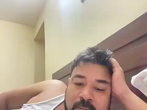 coolboy6566 online show from December 17, 1:00 am