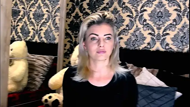 Aly girl1 online show from December 3, 10:39 am