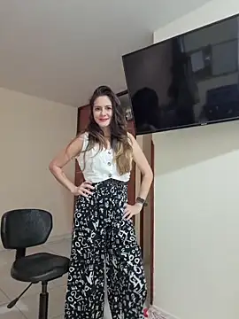 Hanny 24 online show from February 4, 8:25 pm