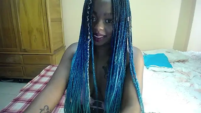  Zooee online show from February 18, 1:44 pm