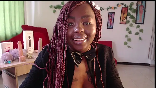 Snapshot of _Zooee chatting on February 21, 9:27 pm Zooee online show from February 21, 9:27 pm