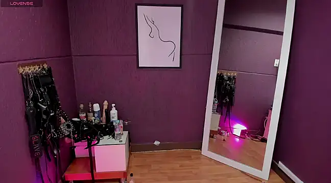 julietta escobar online show from February 3, 6:49 pm