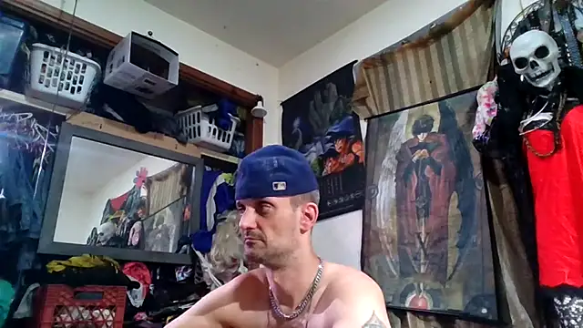 Snapshot of slinginbigD chatting on February 2, 8:35 am slinginbigD online show from February 2, 8:35 am