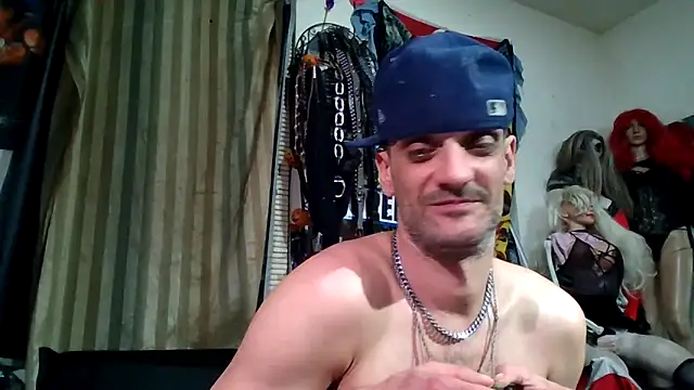 Snapshot of slinginbigD chatting on March 2, 5:52 am slinginbigD online show from March 2, 5:52 am