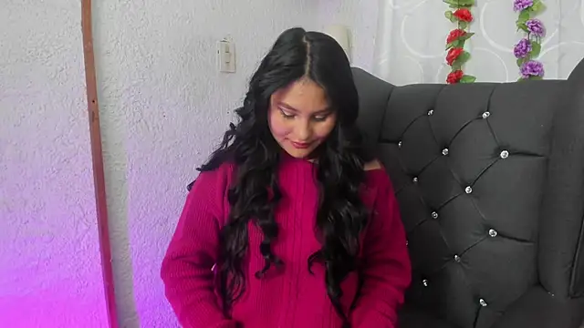 Little Ivy online show from December 9, 7:29 pm