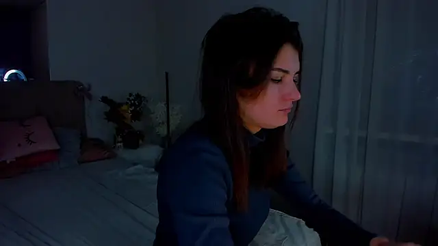 Laura Leee online show from December 30, 6:20 am