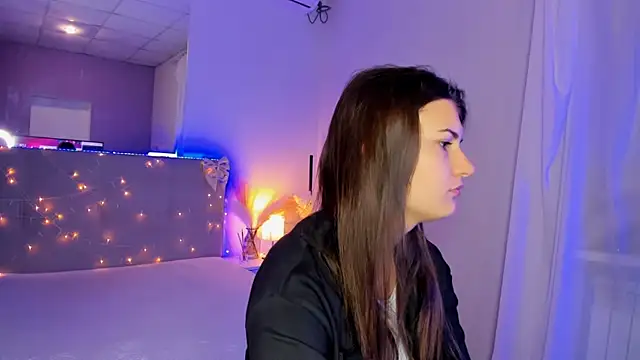 Laura Leee online show from July 13, 4:48 am