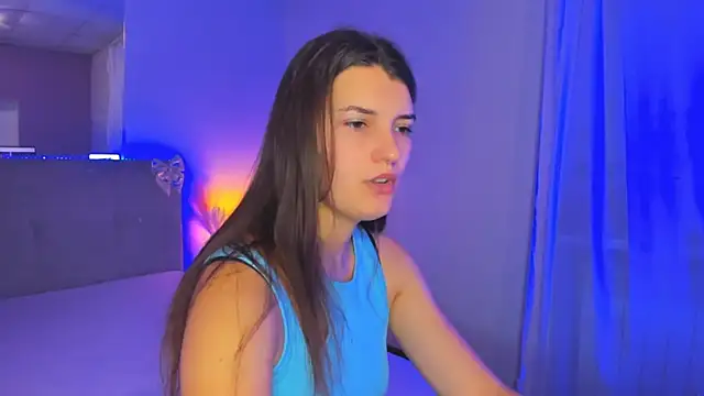 Laura Leee online show from July 20, 5:00 am