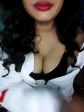 Miss-Siyaa online show from December 4, 5:33 pm