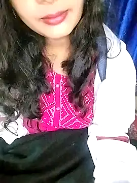 Miss-Siyaa online show from December 9, 4:47 pm