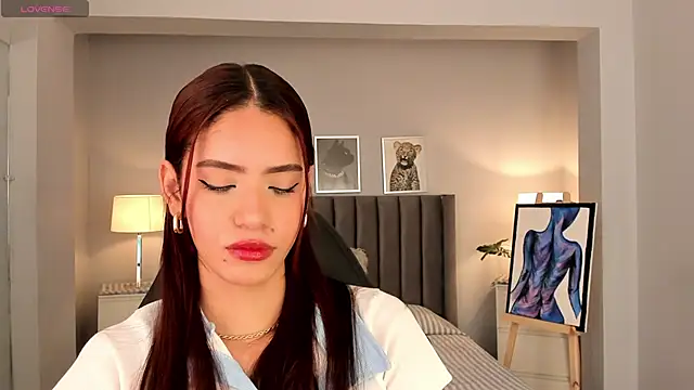 Madie  collins online show from December 27, 12:01 pm