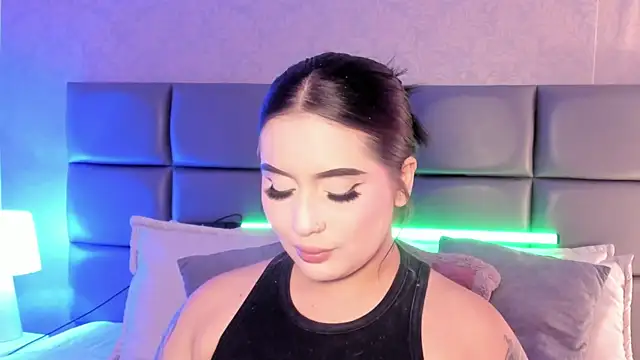 SpicySugar  online show from April 12, 8:03 pm