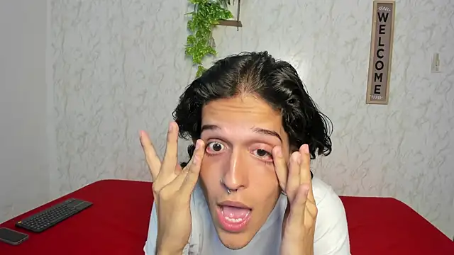 jony honey online show from January 6, 11:47 am