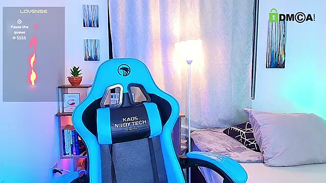 Snapshot of aron_wi chatting on October 10, 3:27 am aron wi online show from October 10, 3:27 am