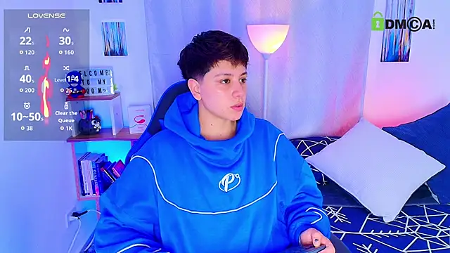 Snapshot of aron_wi chatting on November 18, 10:09 am aron wi online show from November 18, 10:09 am