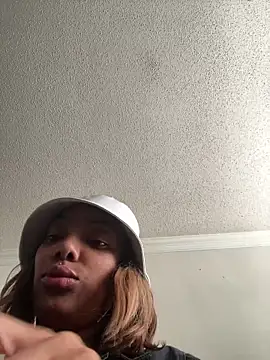 butterflybootyy online show from December 3, 8:39 pm
