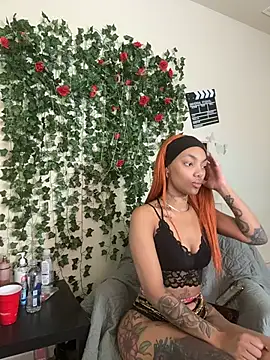 Snapshot of butterflybootyy chatting on November 29, 3:04 pm butterflybootyy online show from November 29, 3:04 pm