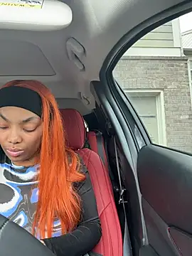 Snapshot of butterflybootyy chatting on December 5, 6:48 pm butterflybootyy online show from December 5, 6:48 pm