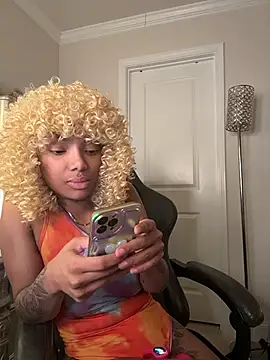 Snapshot of butterflybootyy chatting on December 18, 1:33 am butterflybootyy online show from December 18, 1:33 am