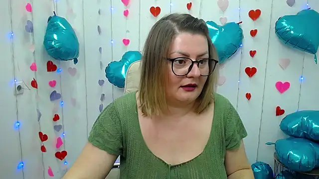 ZannaDreil online show from February 7, 1:15 am