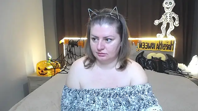 ZannaDreil online show from October 20, 6:08 pm