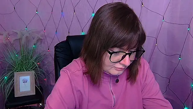 ZannaDreil online show from February 2, 7:12 pm