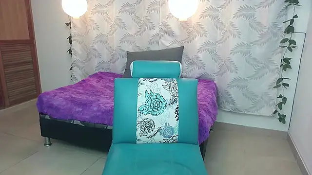 Mya paris online show from January 25, 8:10 am