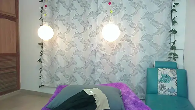 Mya paris online show from February 6, 4:21 am