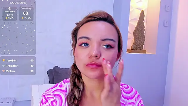EmilyRouss  online show from January 21, 1:18 am