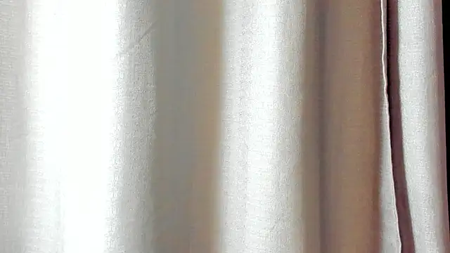 melody suarez online show from December 6, 2:02 am